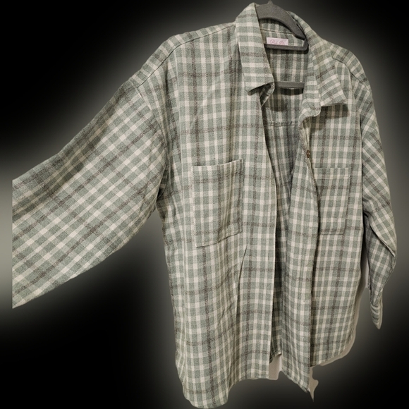 Pink Lady Flannel. - Picture 1 of 13